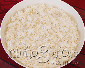 arroz basmati ou agulhinha cozido