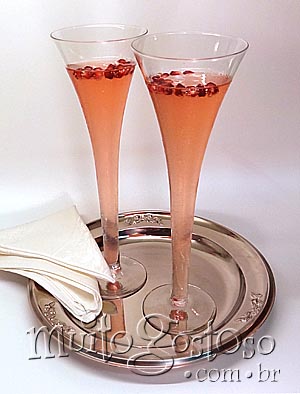 champanhe com romãs e grenadine