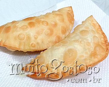 Pastel Frito de Queijo Minas