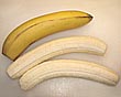 bananas descascadas e cortadas no comprimento